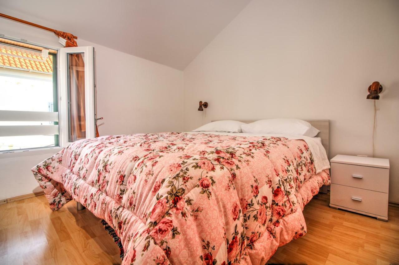Apartmani Toni Poce Primošten Dış mekan fotoğraf